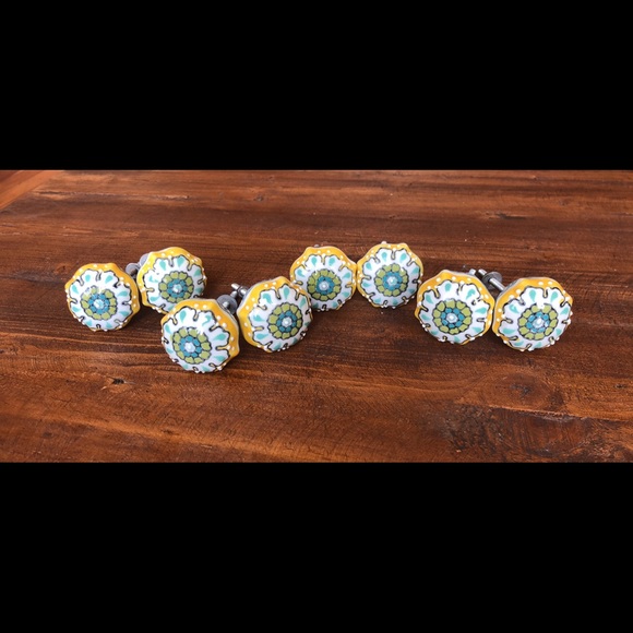 8 Anthropologie Knobs